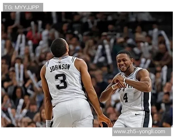 爵士队与马刺队激战正酣谁能在这场对决中笑到最后