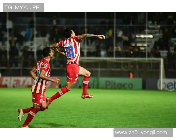 克鲁塞罗与格雷米奥激战正酣谁能在巴西足球德比中笑到最后